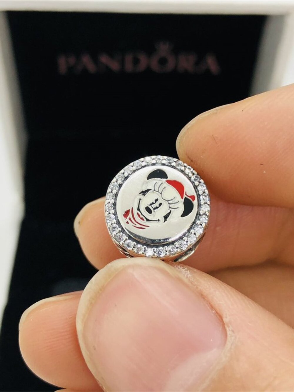 ✨🔥Pandora Happy Holly Days Minnie Charm - Picture 5 of 6